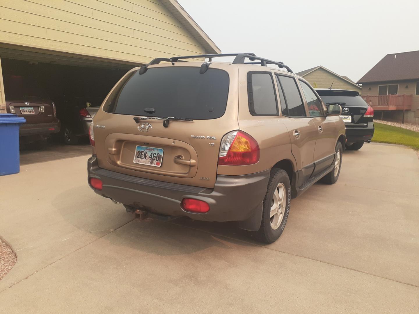 2003 Hyundai Santa Fe GLS (KM8SC73D93U) with an 2.7 V6 engine, Automatic transmission, located at 2015 Cambell Street, Rapid City, SD, 57701, (605) 342-8326, 44.066433, -103.191772 - CONSIGMENT VEHICLE CASH ONLY NO FINANCING CALL OR TEXT JEFF FOR MORE INFO 605-390-0478 - Photo#2